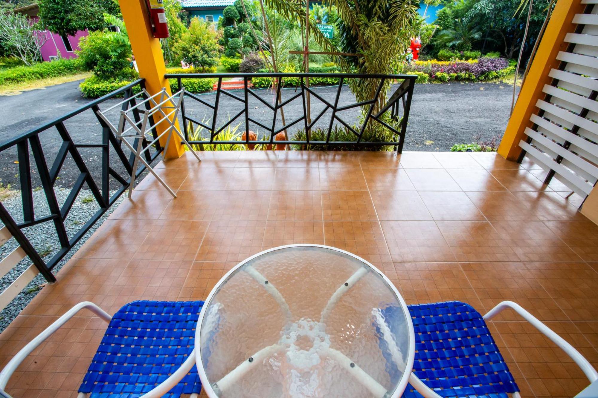 Hotel Baan Suan Mee Tang Chanthaburi Habitación foto